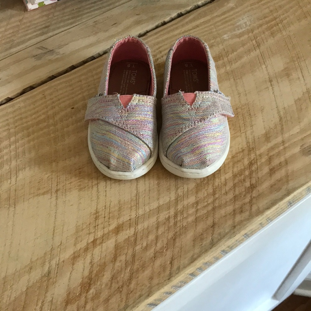 Toms Toddler shoes size T5